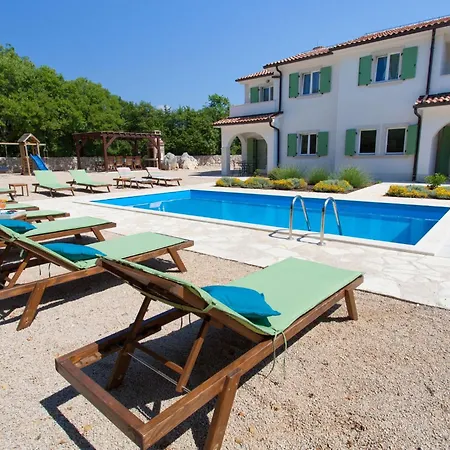 Luxurioese Mit Pool Inmitten Der By Interhome Case de vacanță