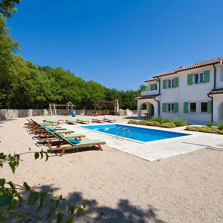 Case de vacanță Luxurioese Mit Pool Inmitten Der By Interhome Kras