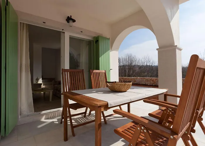 Case de vacanță Luxurioese Mit Pool Inmitten Der By Interhome *