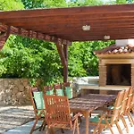 Prázdninový dům Luxurioese Mit Pool Inmitten Der By Interhome Kras