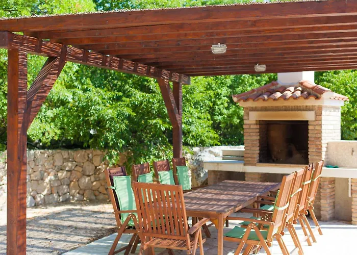 펜션 Luxurioese Mit Pool Inmitten Der By Interhome Kras