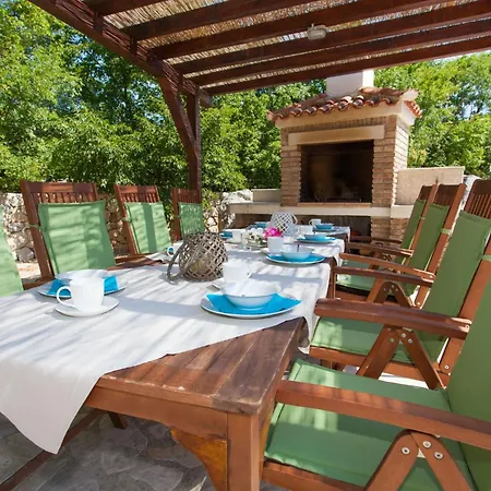 Dom wakacyjny Luxurioese Mit Pool Inmitten Der By Interhome
