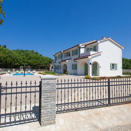 Luxurioese Mit Pool Inmitten Der By Interhome *