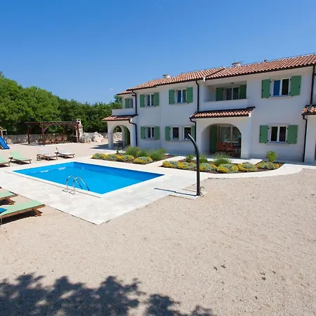 Luxurioese Mit Pool Inmitten Der By Interhome