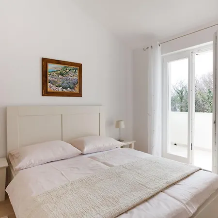 Dom wakacyjny Luxurioese Mit Pool Inmitten Der By Interhome